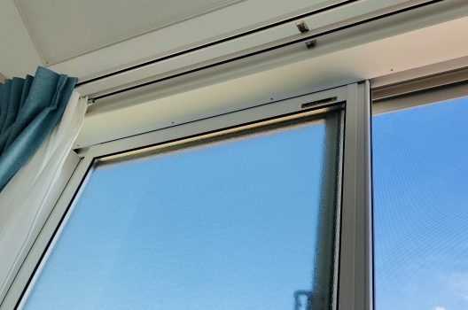 【DIY】窓サッシのグレチャン交換方法｜カビや劣化後はすぐに交換！